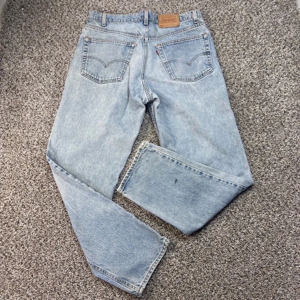 Vintage Levi's 550 Men's 35x32‎ Jeans USA Made Relaxed Fit Light Wash Denim 90s